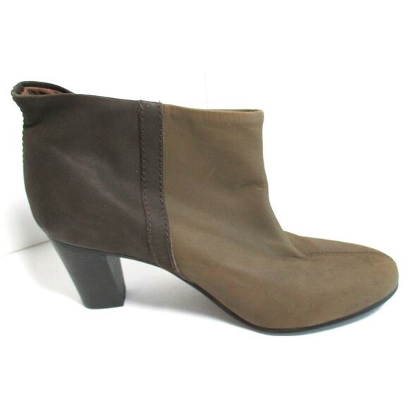 LL Bean Women's Brown Pull On High Heel Ankle Boots Size 7.5M - Picture 6 of 10
